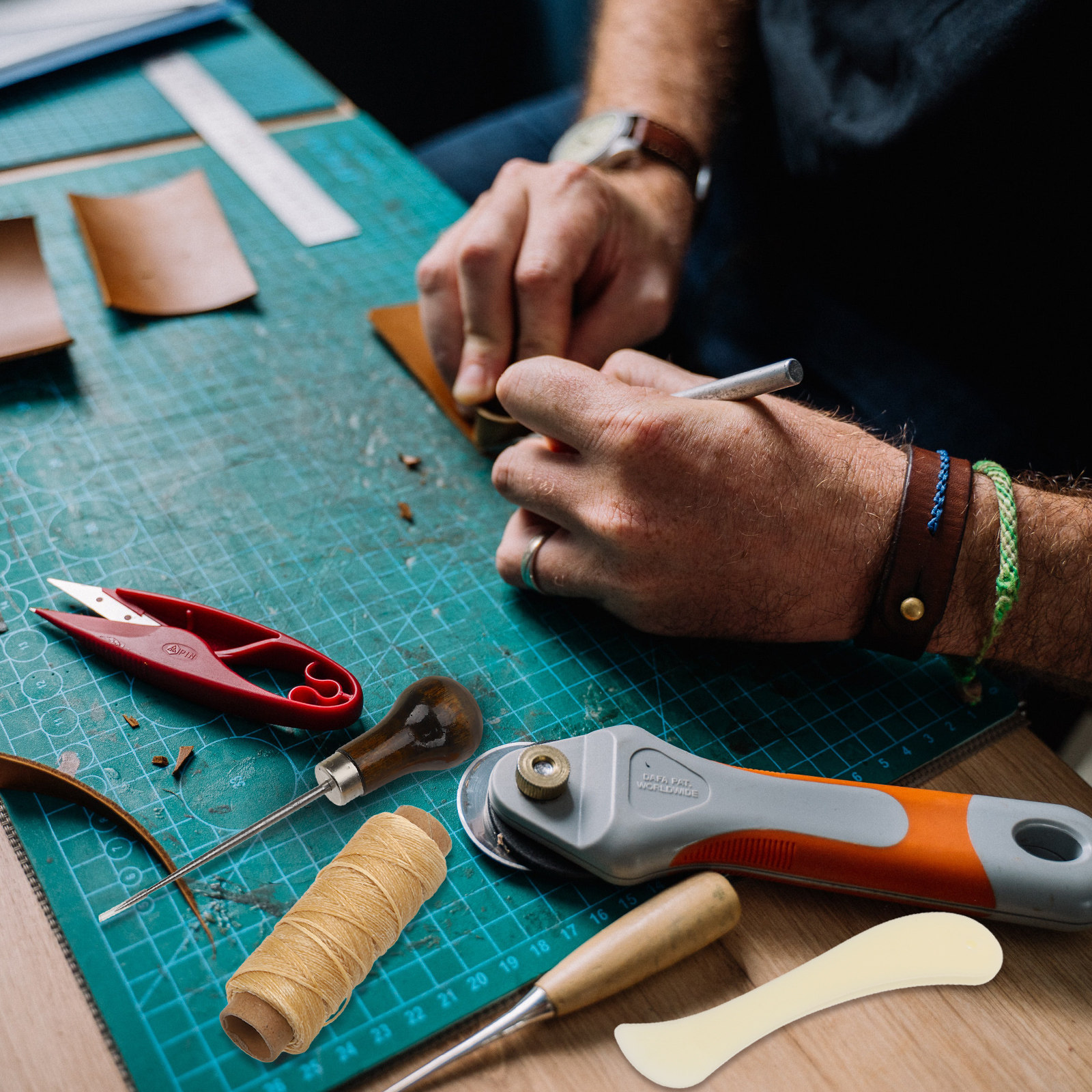 1Set Tool Kit Complete DIY Sew - Beginner Leatherwork Kit 评论和价格