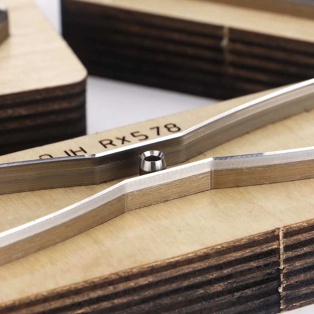 QJH Bowtie Custom Leather Cutt - Leatherwork Knife 评论和价格